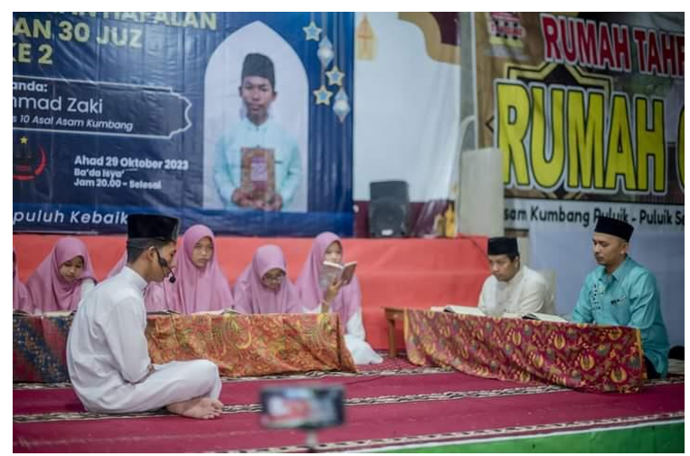 Santri  Khatam Al-Quran 30 juz